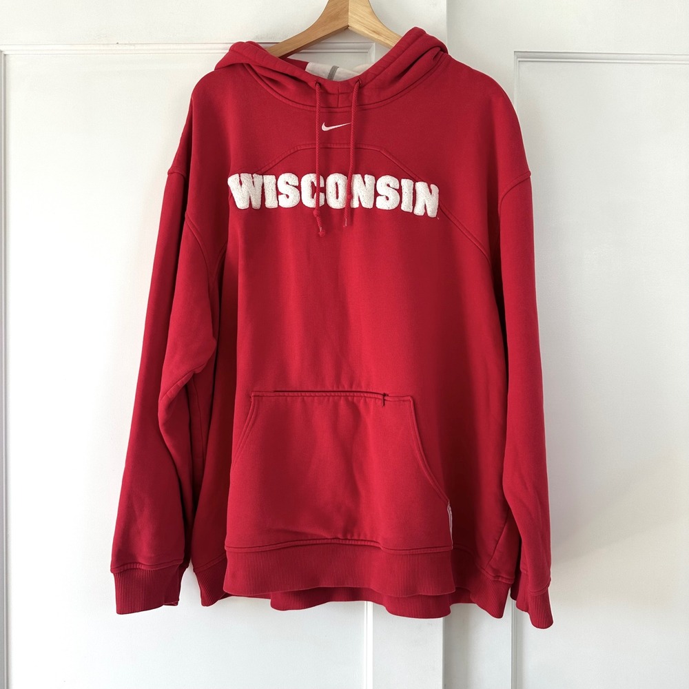 Nike Team Wisconsin Badgers Hoodie XL Red Chenille Center Swoosh Vintage Y2K